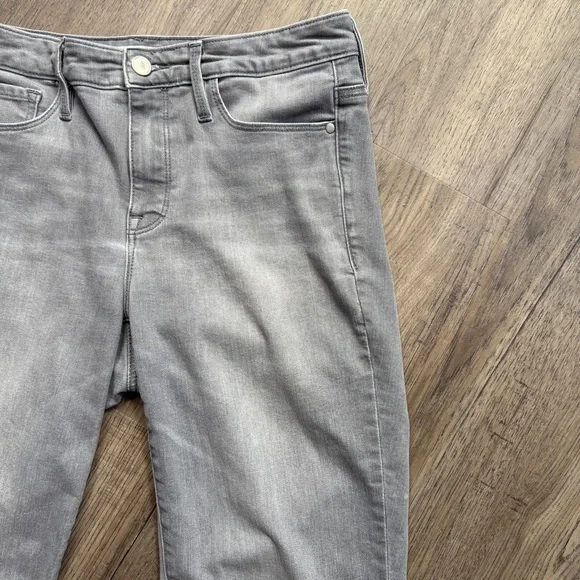 Athleta Light Gray Women's Skinny Jeans - Sculptek - Size 6 Tall - Picture 4 of 14